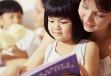 Ít ai ngờ, duy trì thói quen đọc sách cho trẻ ‘đã lớn’ sẽ khiến chúng ngày càng thông minh
